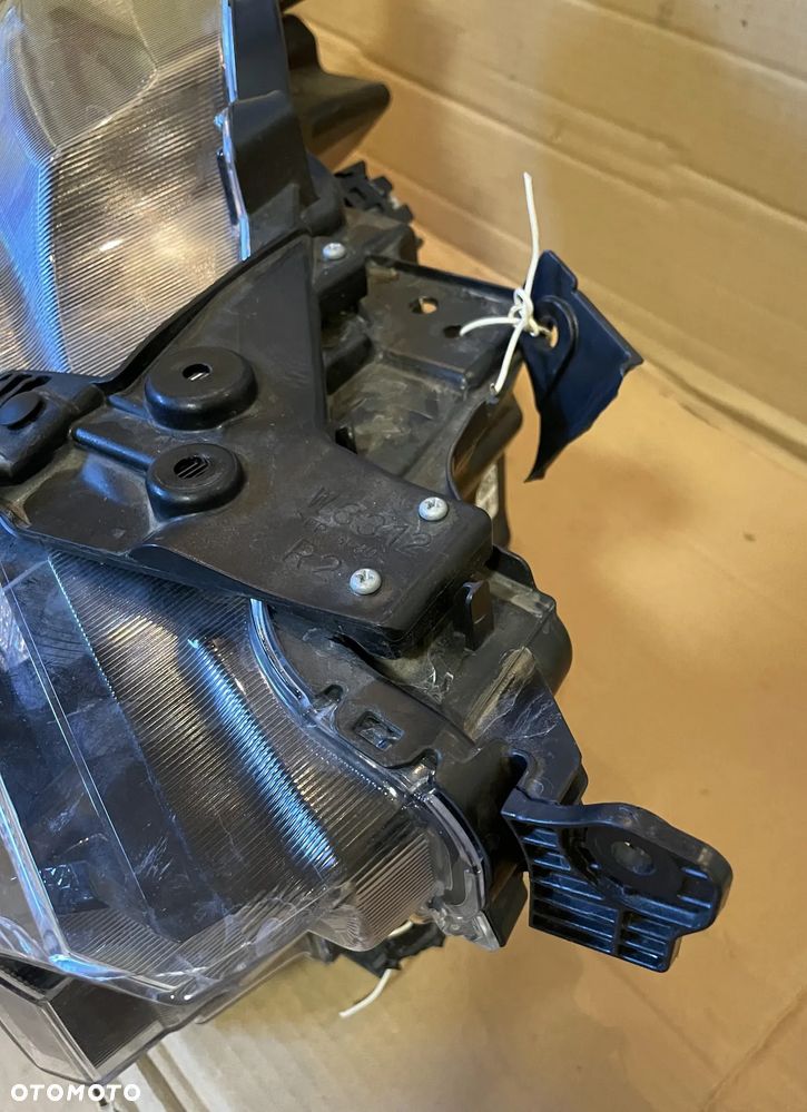 Lampa LED prawy przód Suzuki SX4 S-Cross 2022r 1.4 TB Hyb OE - 3