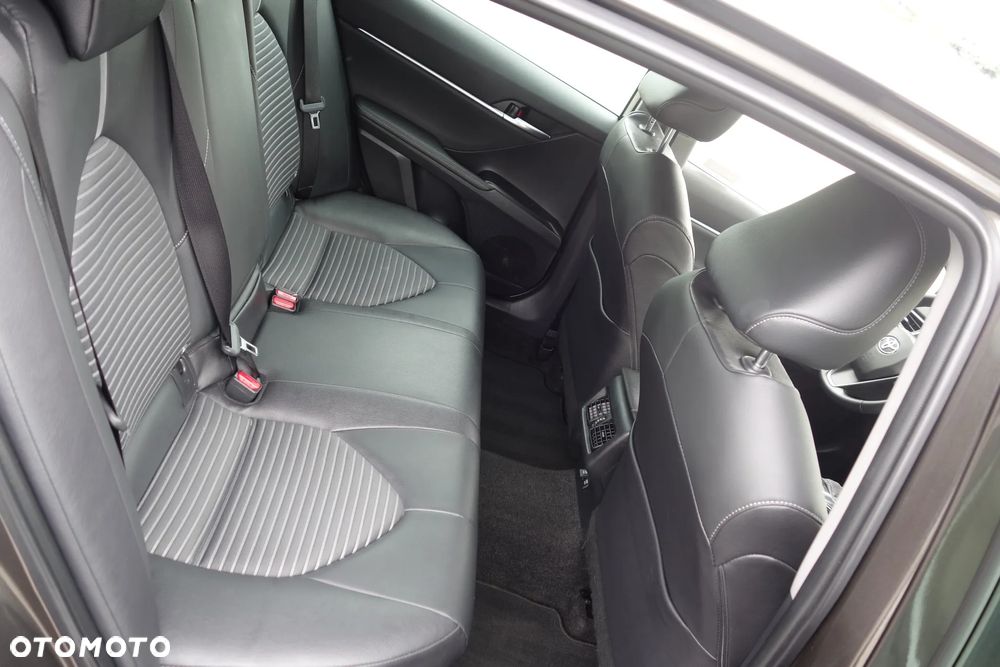 Toyota Camry 2.5 Hybrid Prestige CVT - 9