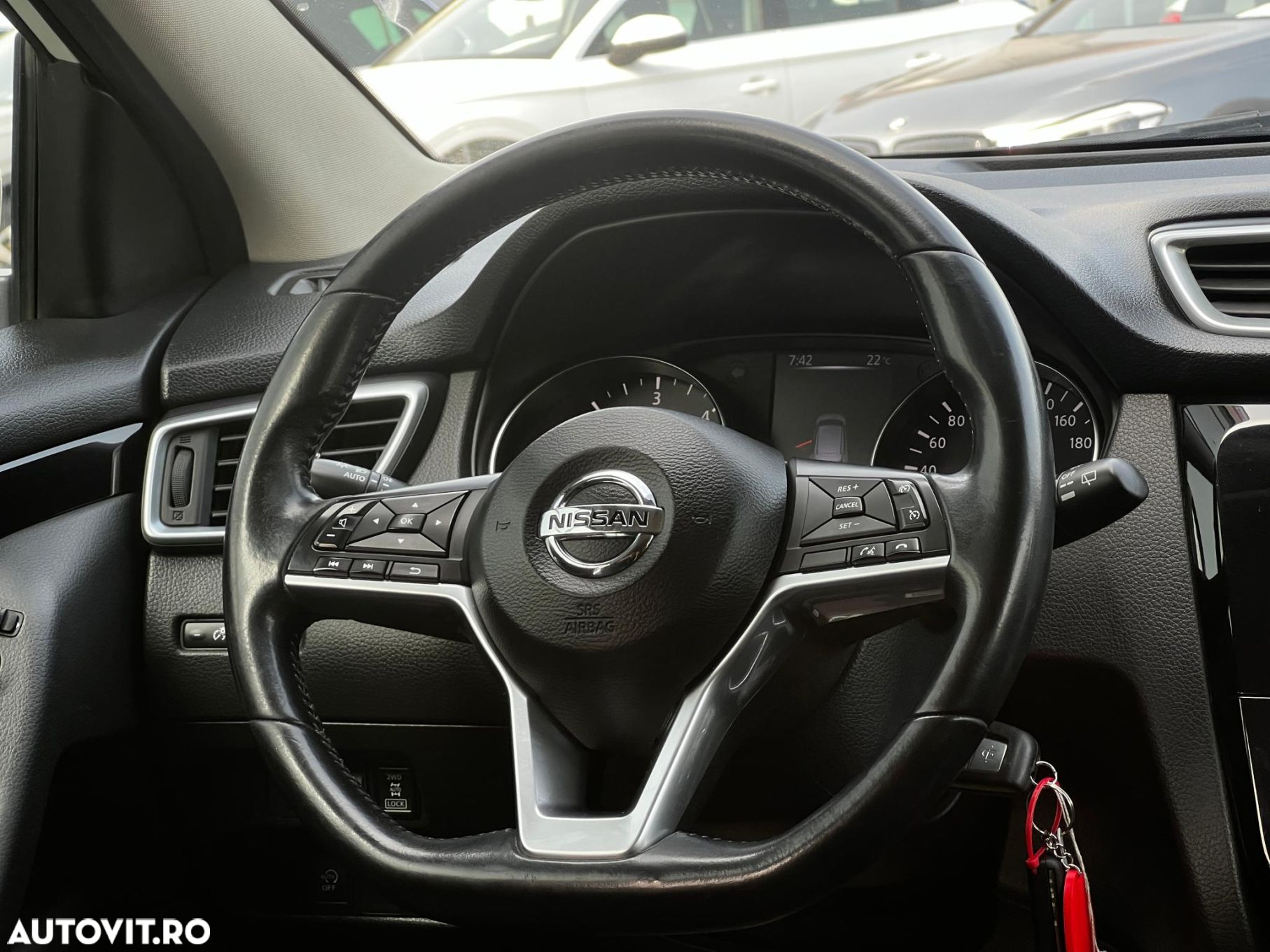 Nissan Qashqai - 10