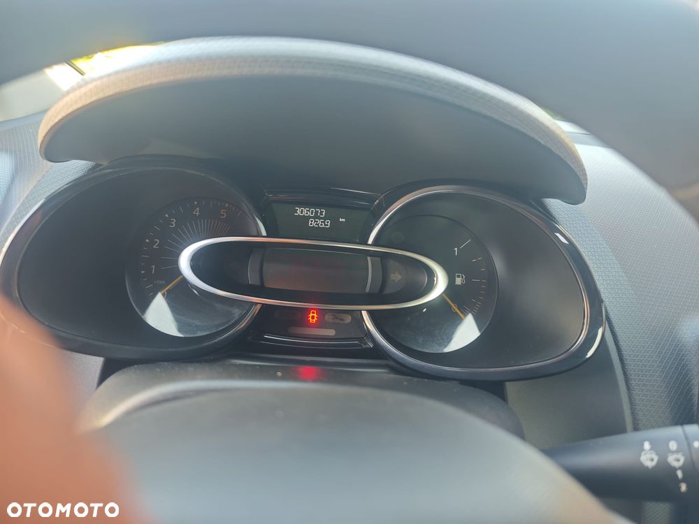 Renault Clio 1.5 dCi Alize - 6