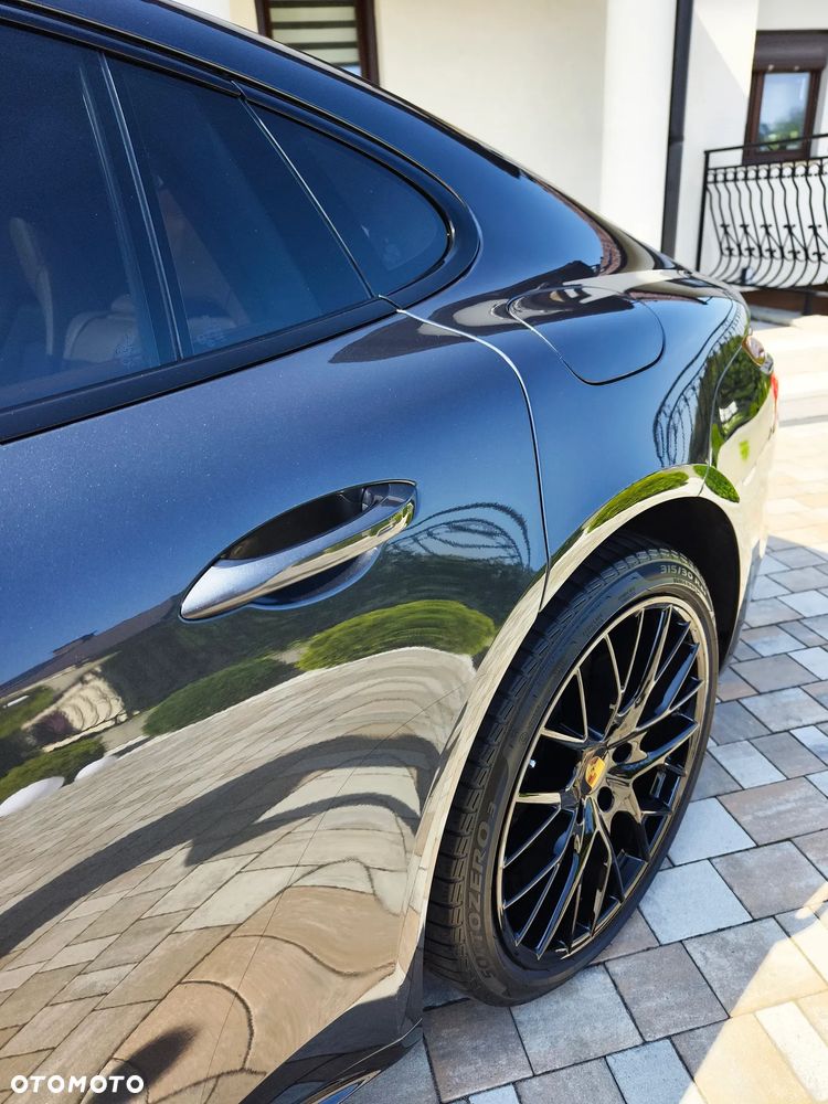 Porsche Panamera 4 E-Hybrid Platinum Edition - 28