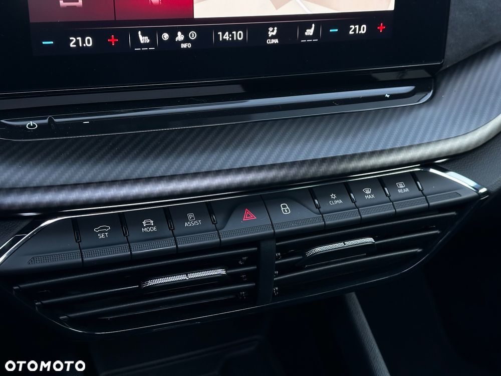 Skoda Octavia 2.0 TSI RS Challenge 245 DSG - 24