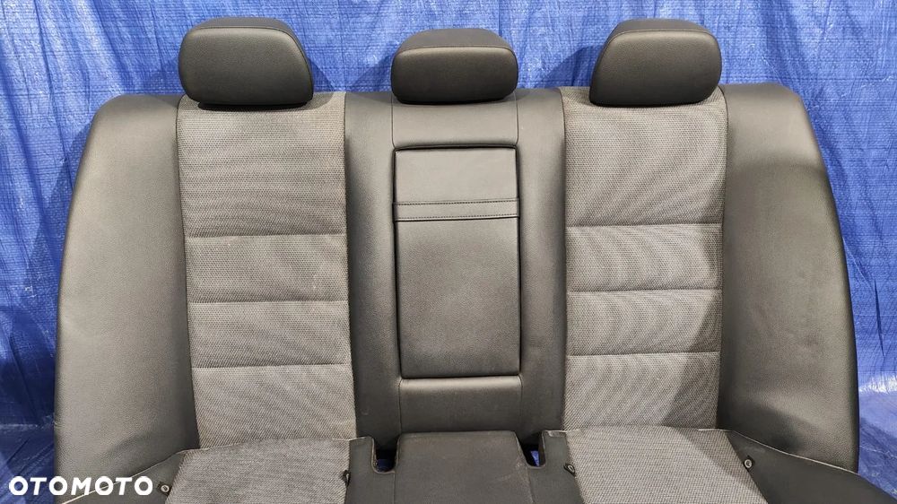 FOTEL LEWY PRAWY PRZÓD MATERIAŁ MATERIAŁOWY ZAGŁÓWEK OSŁONA PODUSZKA AIRBAG KANAPA PÓŁ SKÓRA PÓŁSKÓRA OPARCIE SIEDZISKO MERCEDES W204 SEDAN - 13