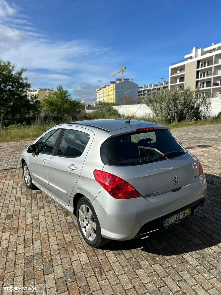 Peugeot 308 1.6 HDi Executive - 4