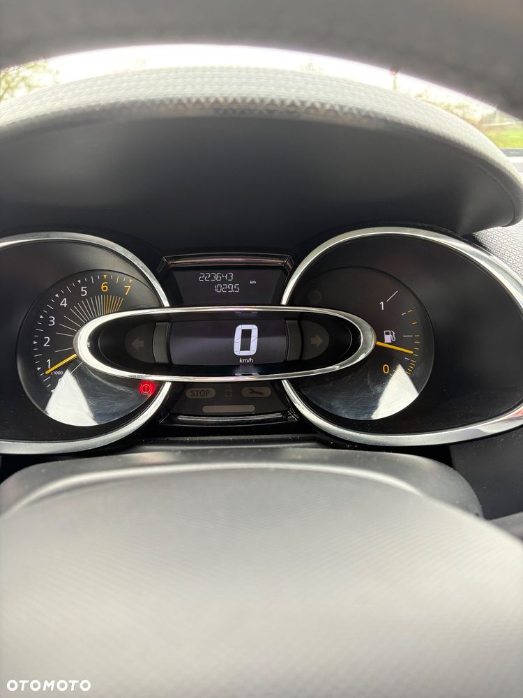 Renault Clio 1.2 16V Authentique - 14