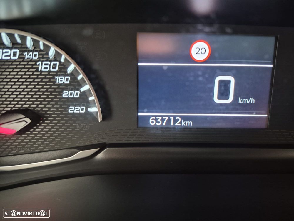 Peugeot 208 1.2 PureTech Active Pack - 17