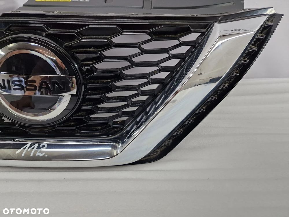 NISSAN QASHQAI II LIFT 17- ATRAPA / GRILL PRZEDNI PRZÓD / ZNACZEK NA KAMERE / POD RADAR , NR 62310HV3 , NR AUKCJI GR112 - 8