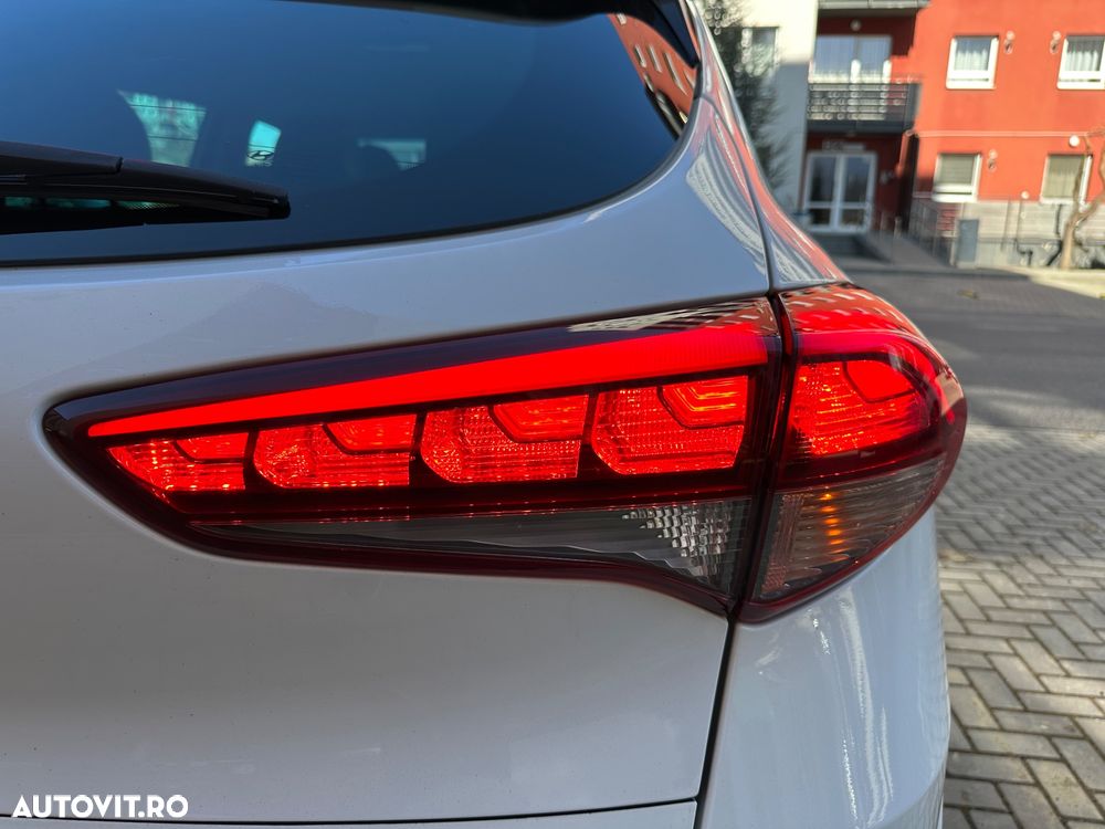 Hyundai Tucson blue 1.7 CRDi 2WD DCT Style - 37