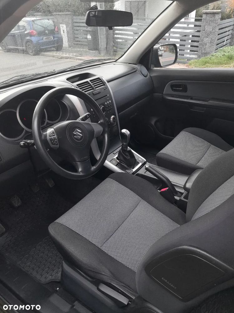 Suzuki Grand Vitara 1.6 - 7
