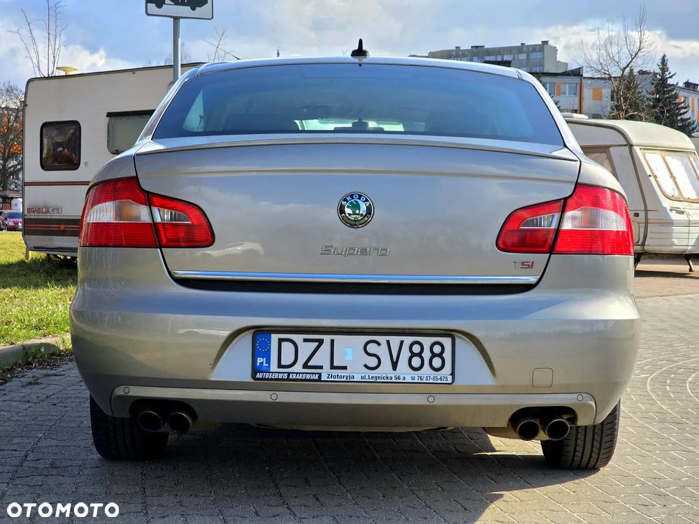 Skoda Superb 2.0 TSI Ambition DSG - 4