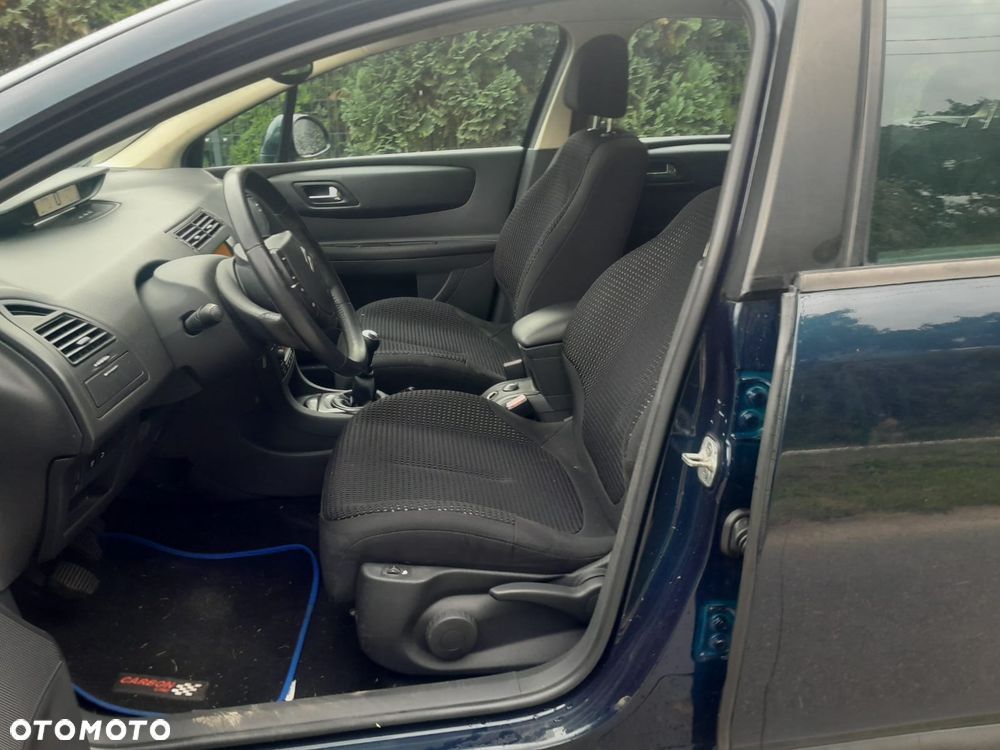 Citroën C4 1.6 16V Confort - 7