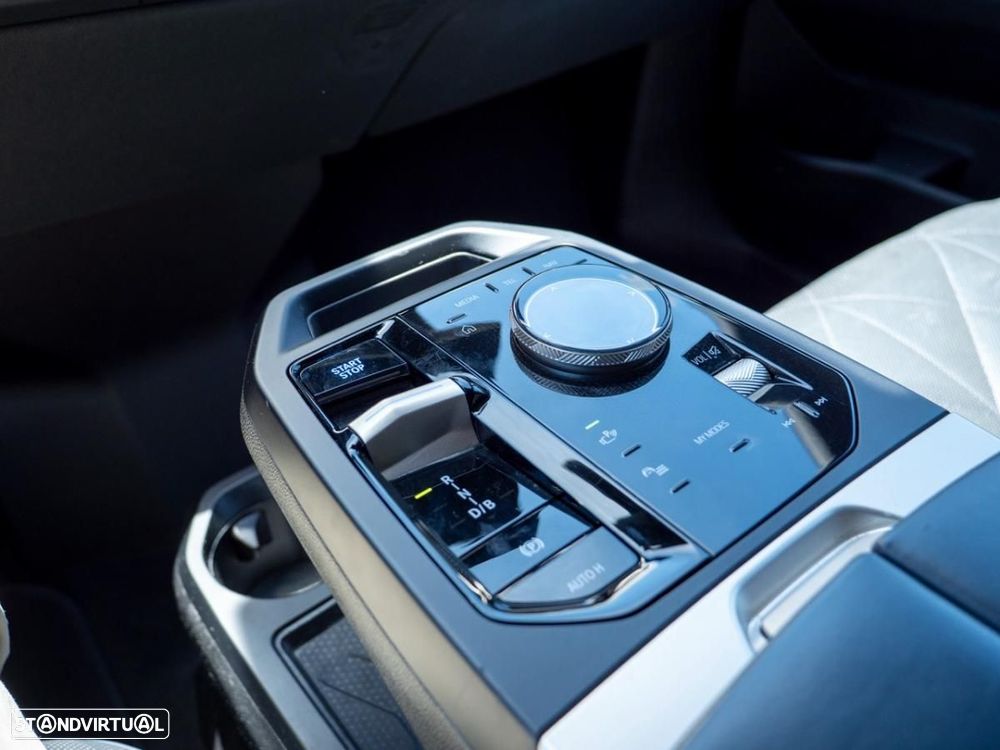 BMW iX xDrive 40 - 39