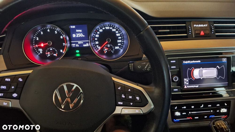 Volkswagen Passat 1.5 TSI EVO Essence - 11