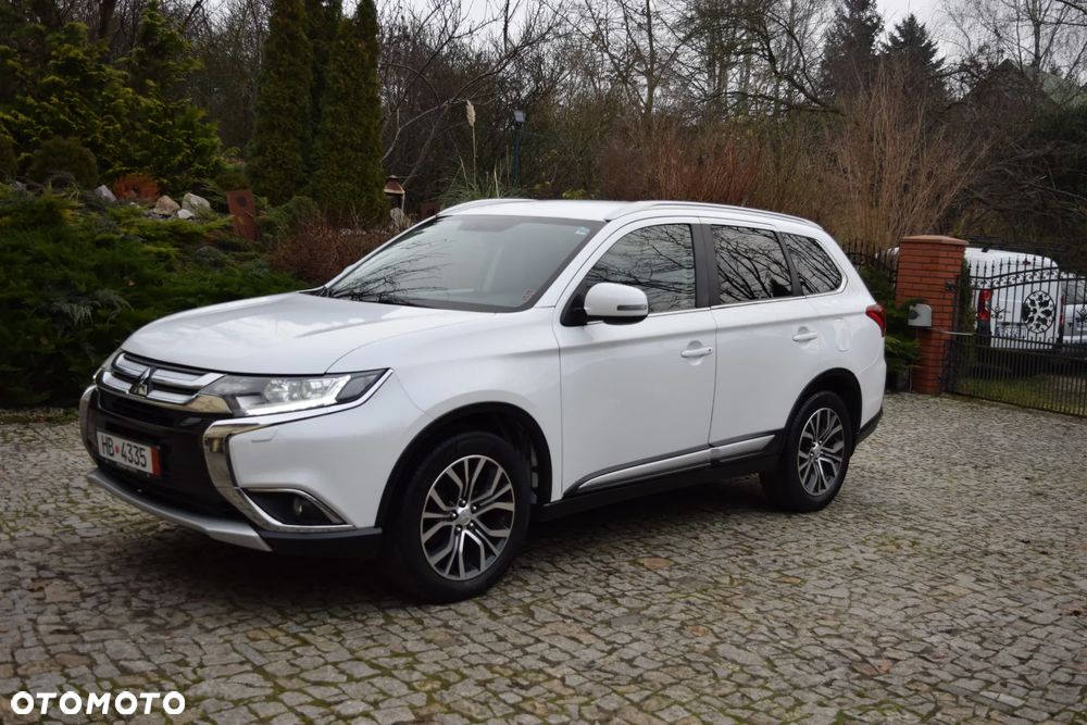 Mitsubishi Outlander 2.2 DI-D 4WD Plus - 3