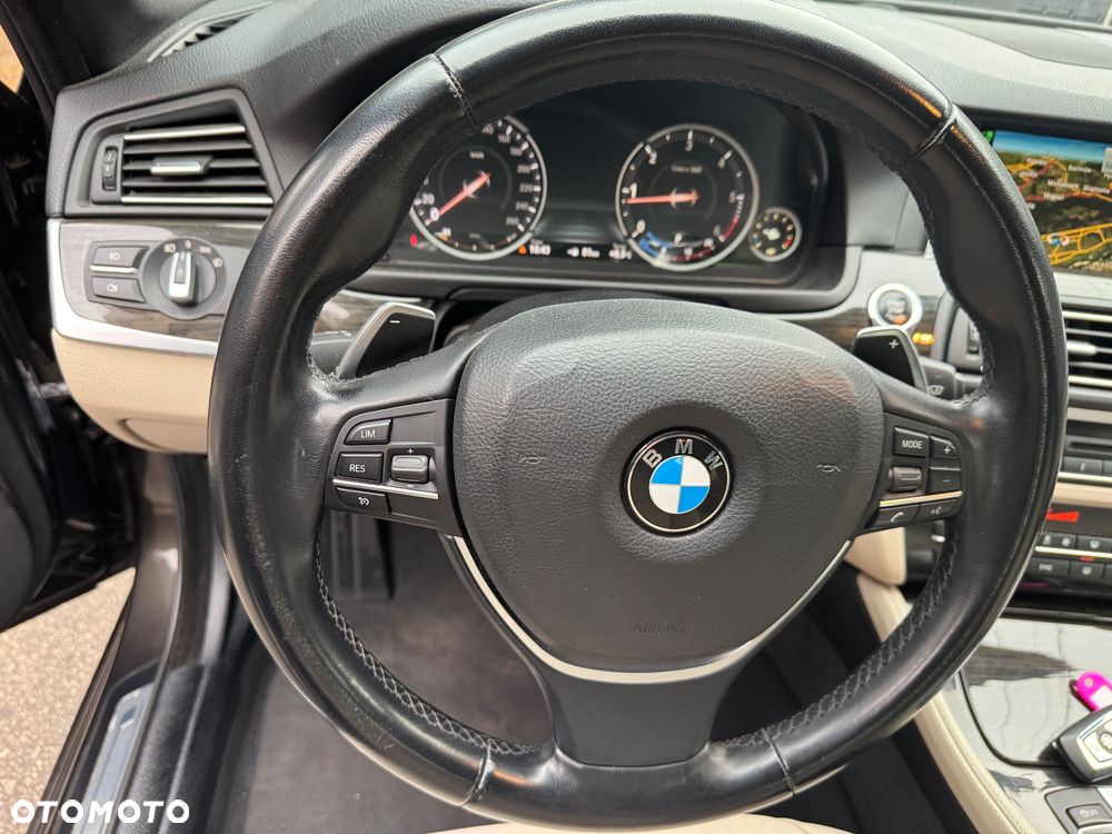 BMW Seria 5 525d xDrive Luxury Line - 22