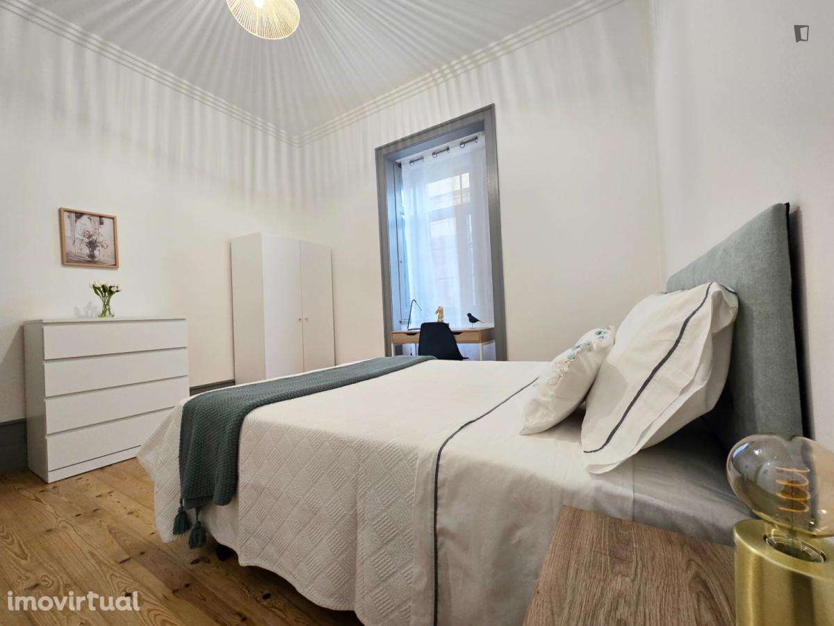 Apartamento com 4 quartos - localizado em Montes Claros Coimbra - Grande imagem: 5/35