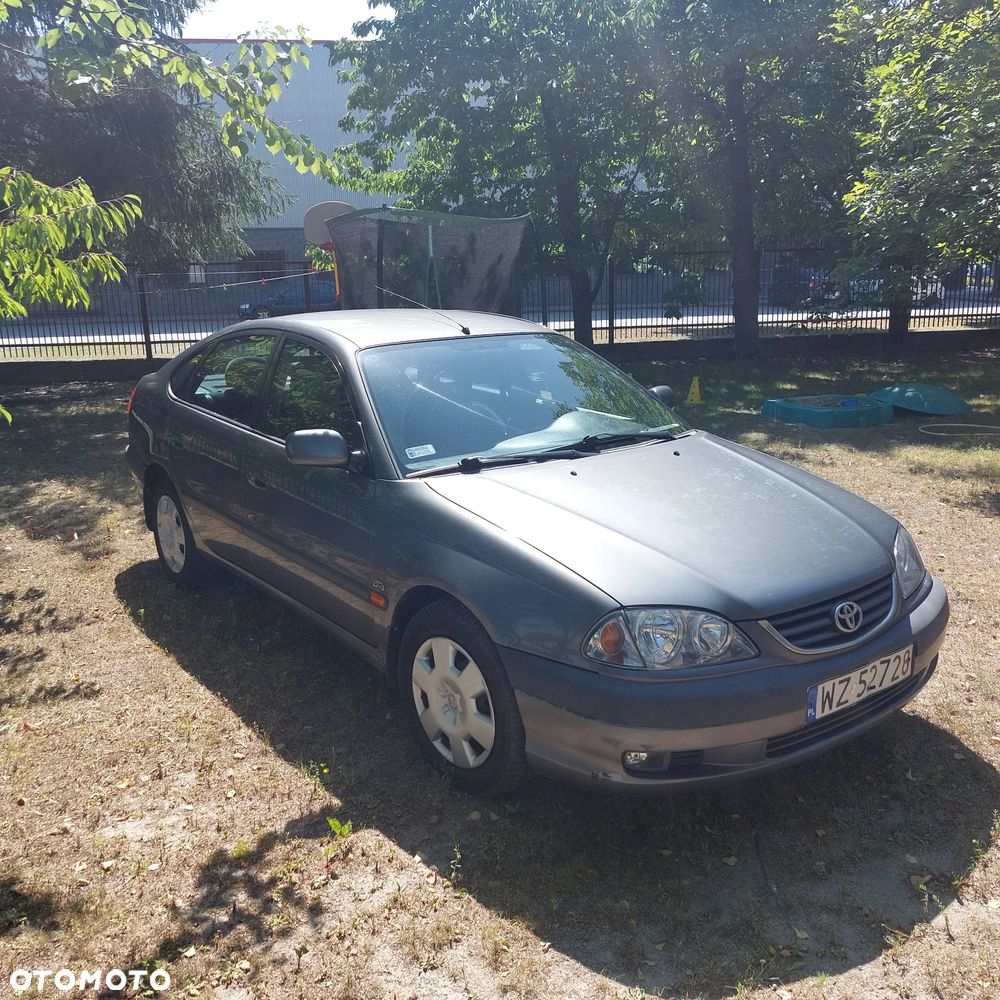 Toyota Avensis 2.0 VVT-i Sol - 1