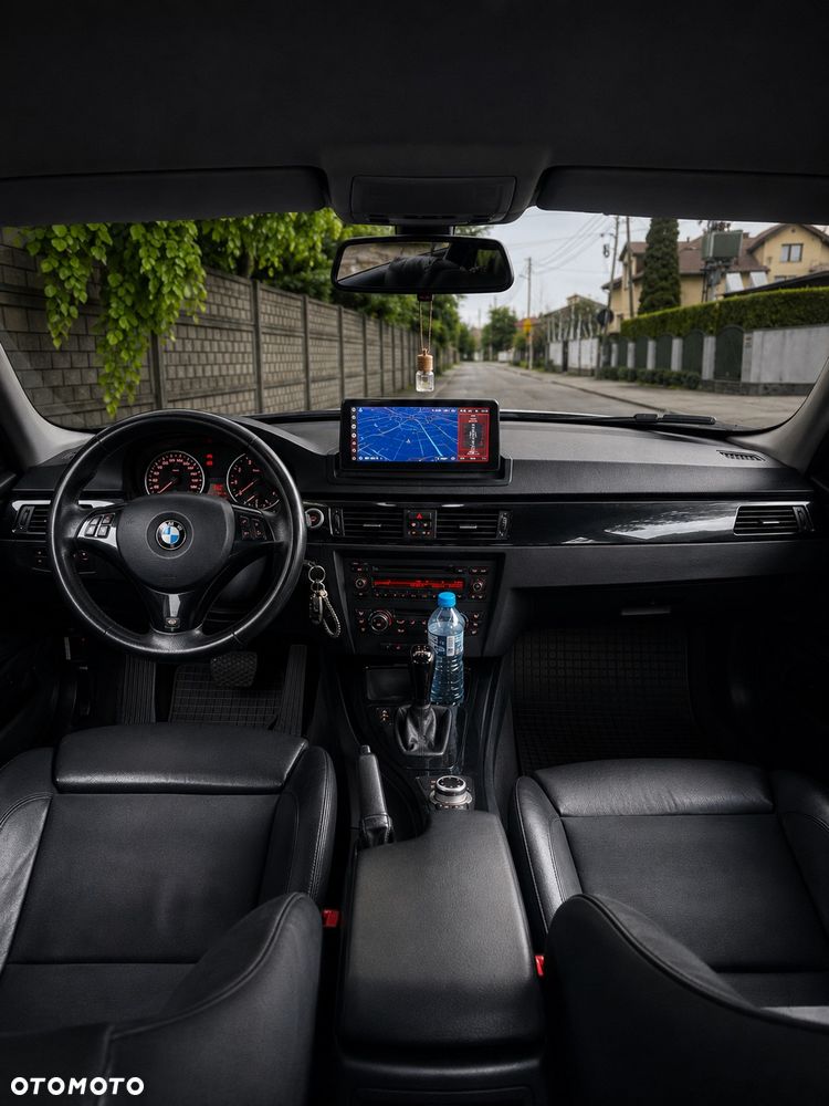 BMW Seria 3 320i - 7