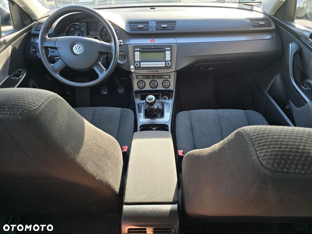 Volkswagen Passat 2.0 TDI Comfortline - 6