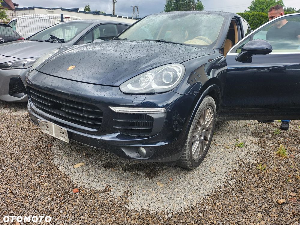 Porsche Cayenne Platinum Edition - 2