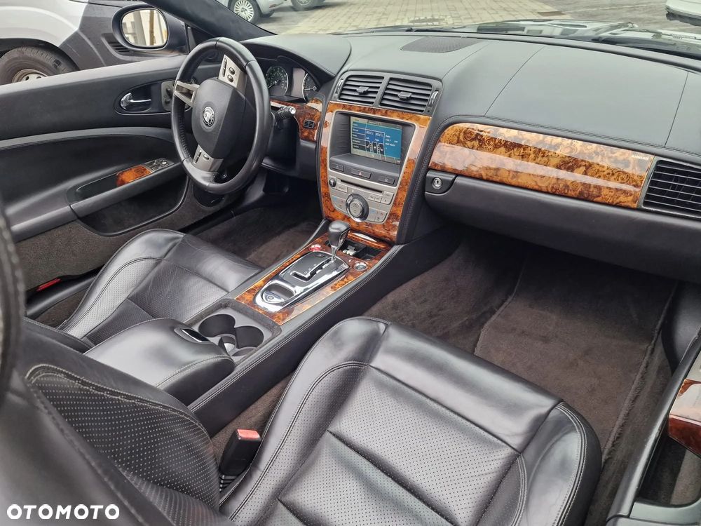 Jaguar XK - 24