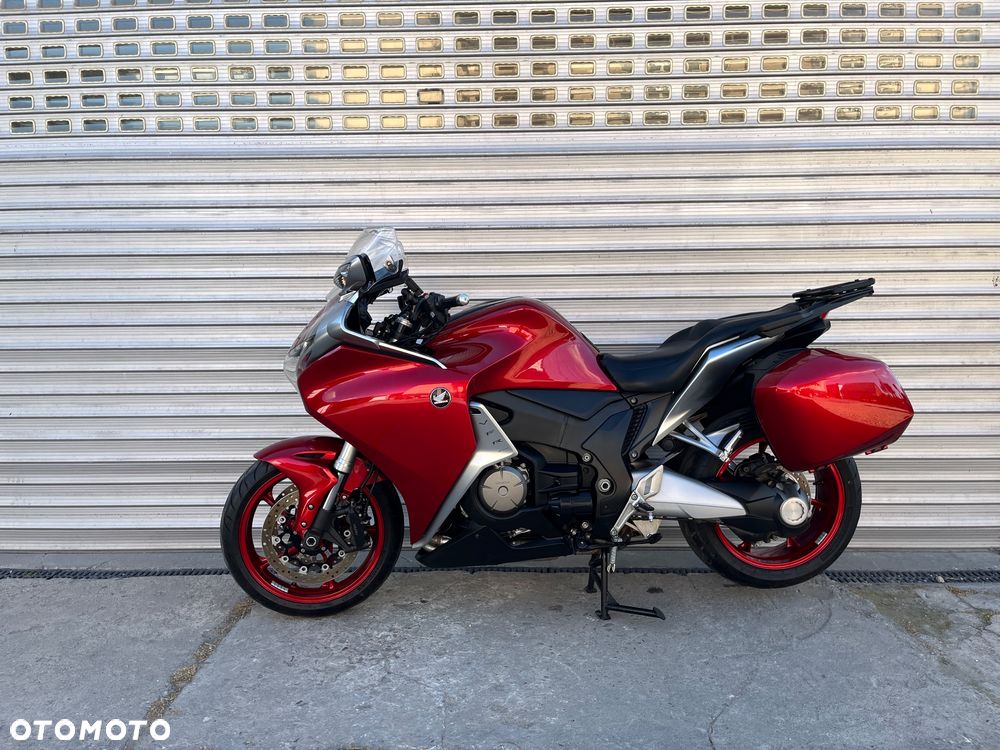 Honda VFR - 35