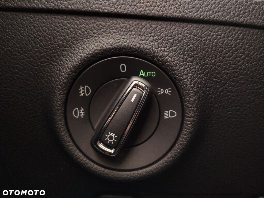 Skoda Superb 2.0 TDI SCR Ambition DSG - 32