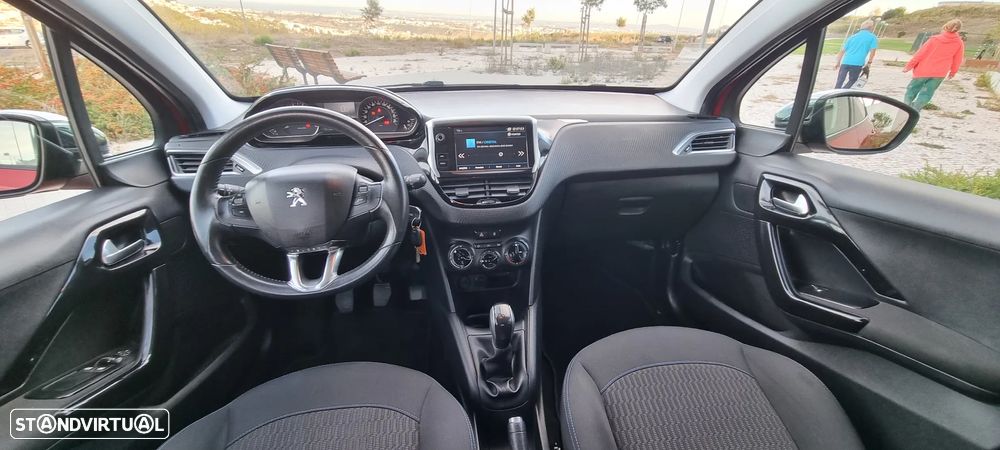 Peugeot 208 1.2 PureTech Style - 16