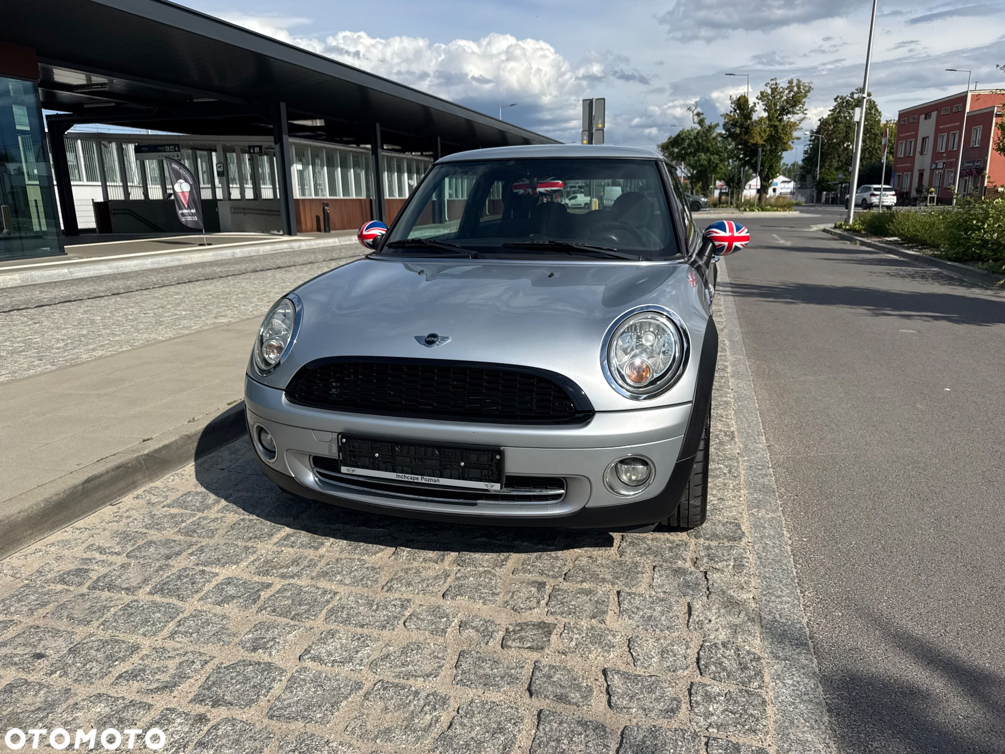 MINI ONE Standard - 12