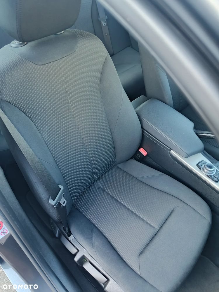 BMW Seria 3 318d - 18