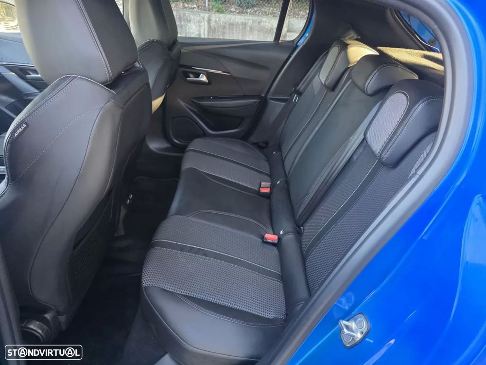 Peugeot e-208 - 36