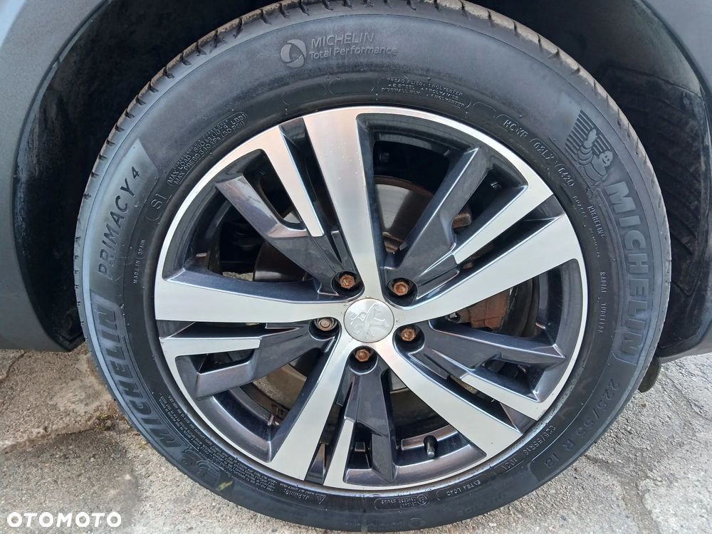 Peugeot 5008 1.6 PureTech GT Line S&S EAT8 - 26