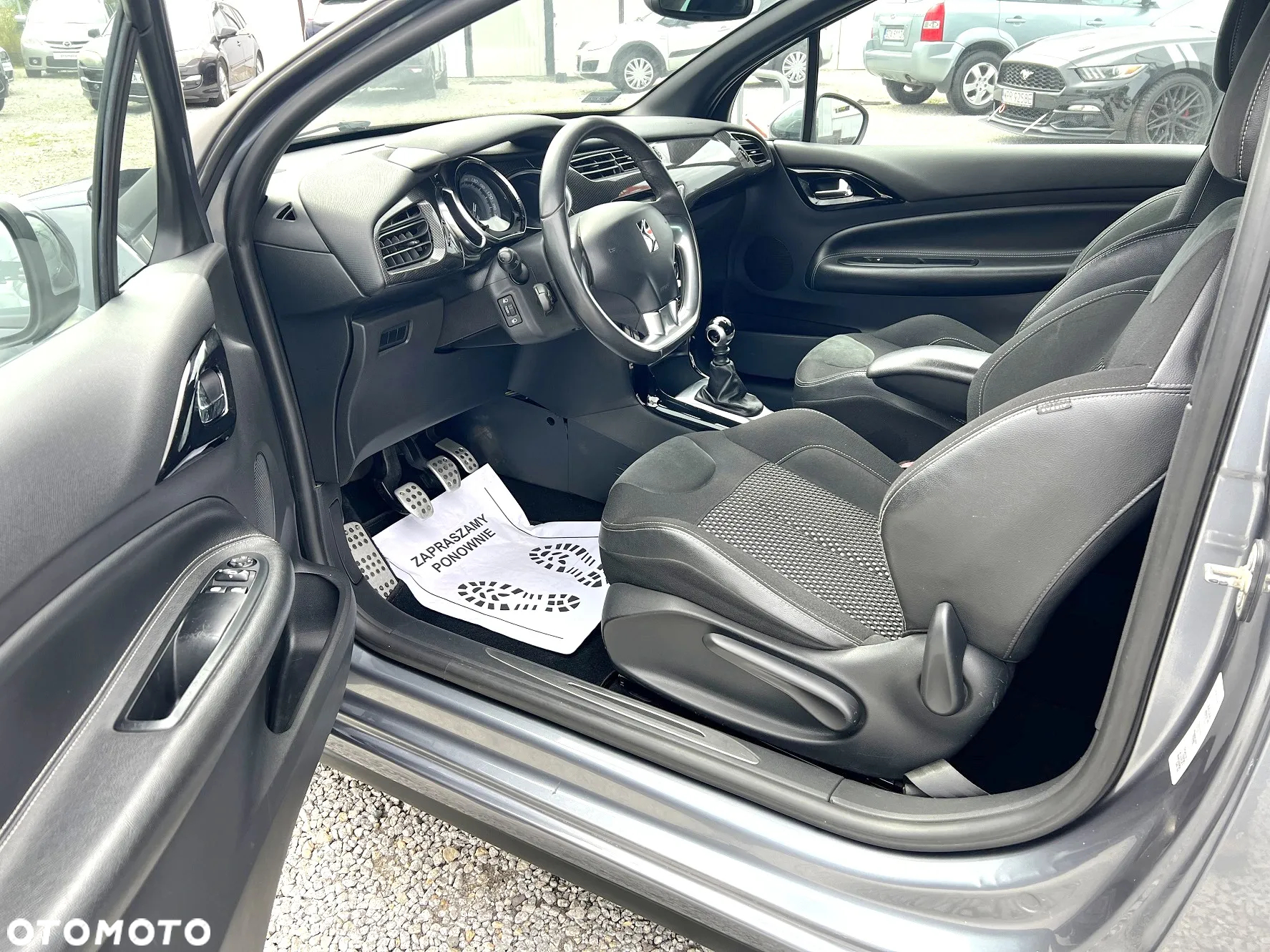 Citroën DS3 1.6 HDi SportChic - 11