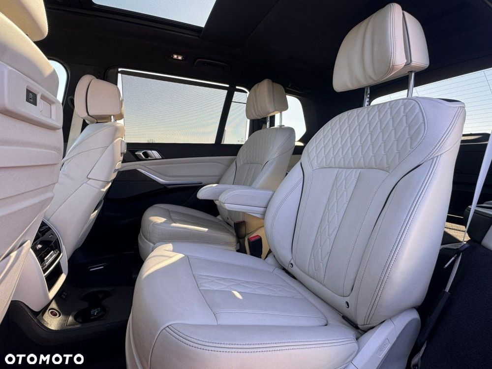 BMW X7 - 22