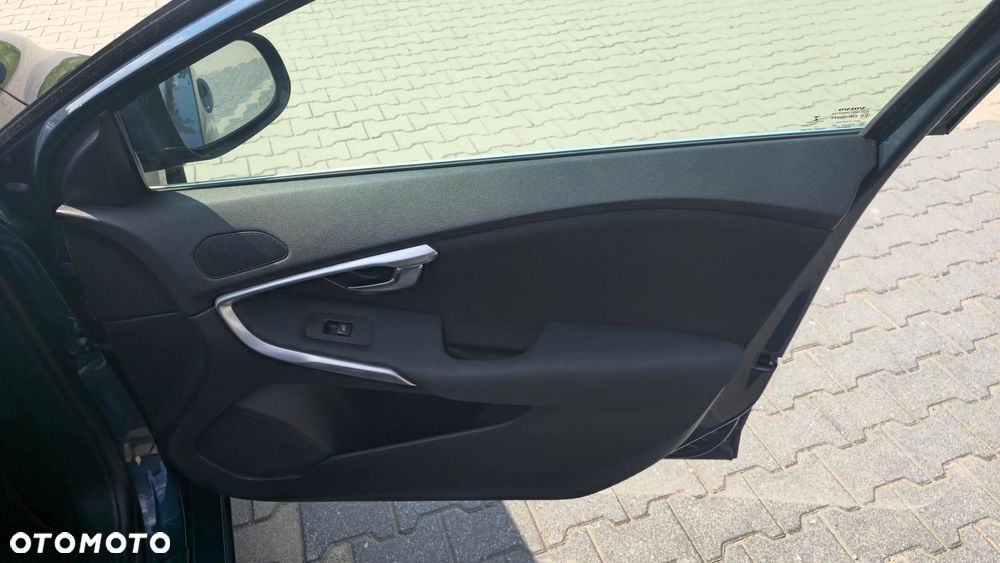 Volvo V40 D4 Drive-E Momentum - 19