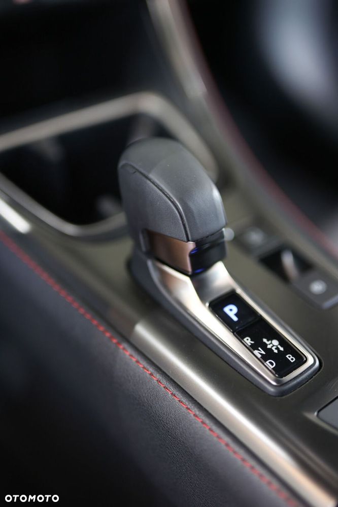 Lexus LBX 1.5 Hybrid Emotion - 36