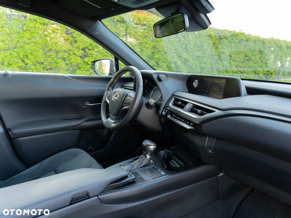 Lexus UX ver-250h - 20