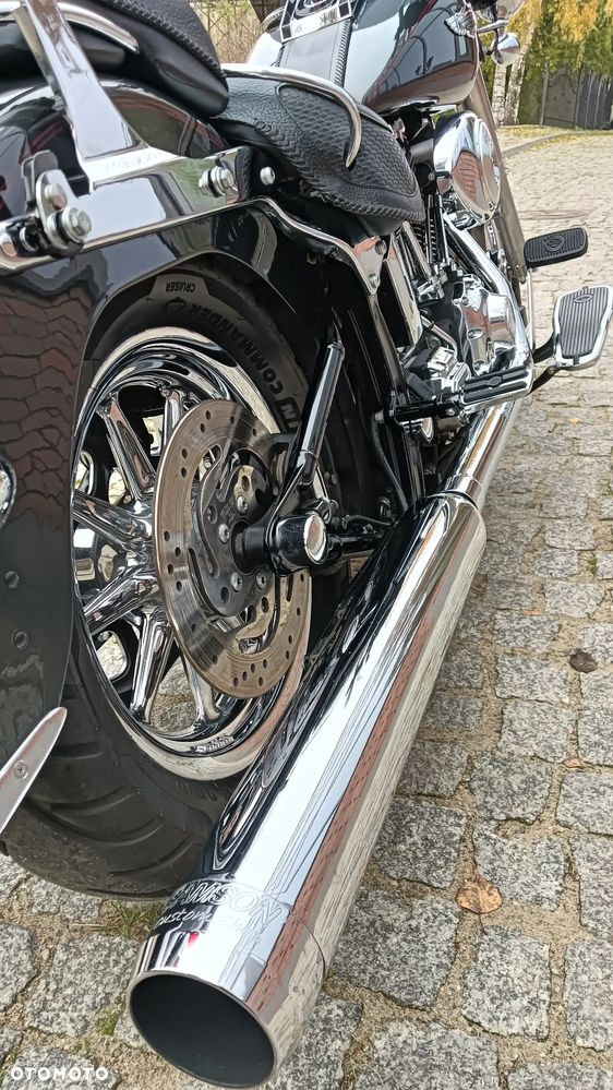 Harley-Davidson Softail Deluxe - 10