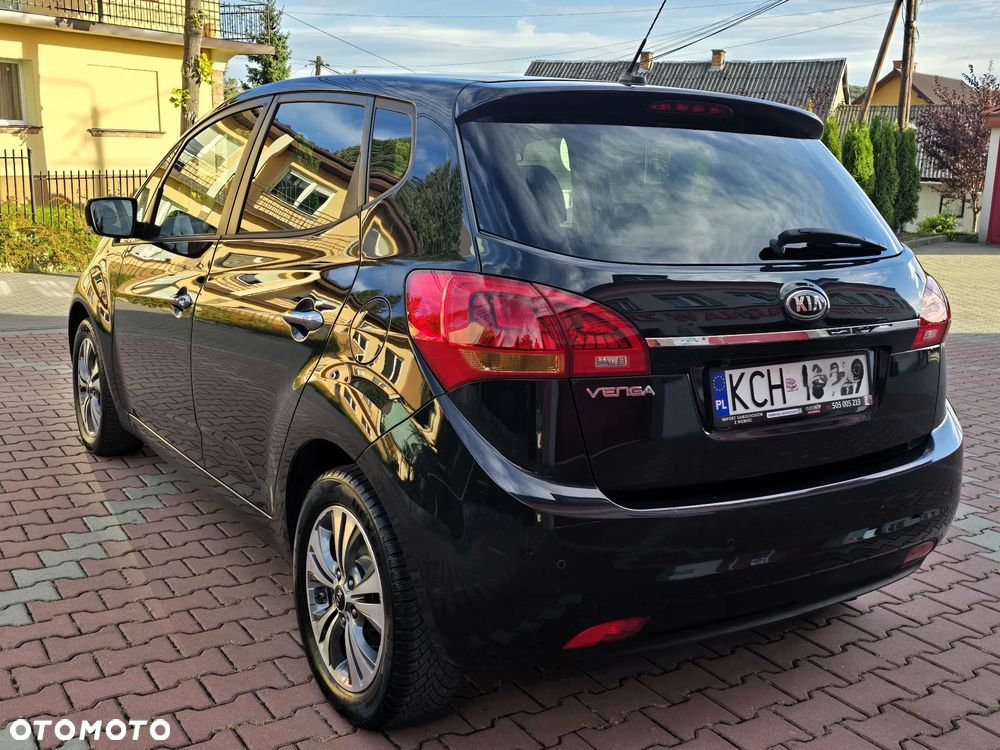 Kia Venga 1.6 CVVT Automatik UEFA EURO 2016 - 5
