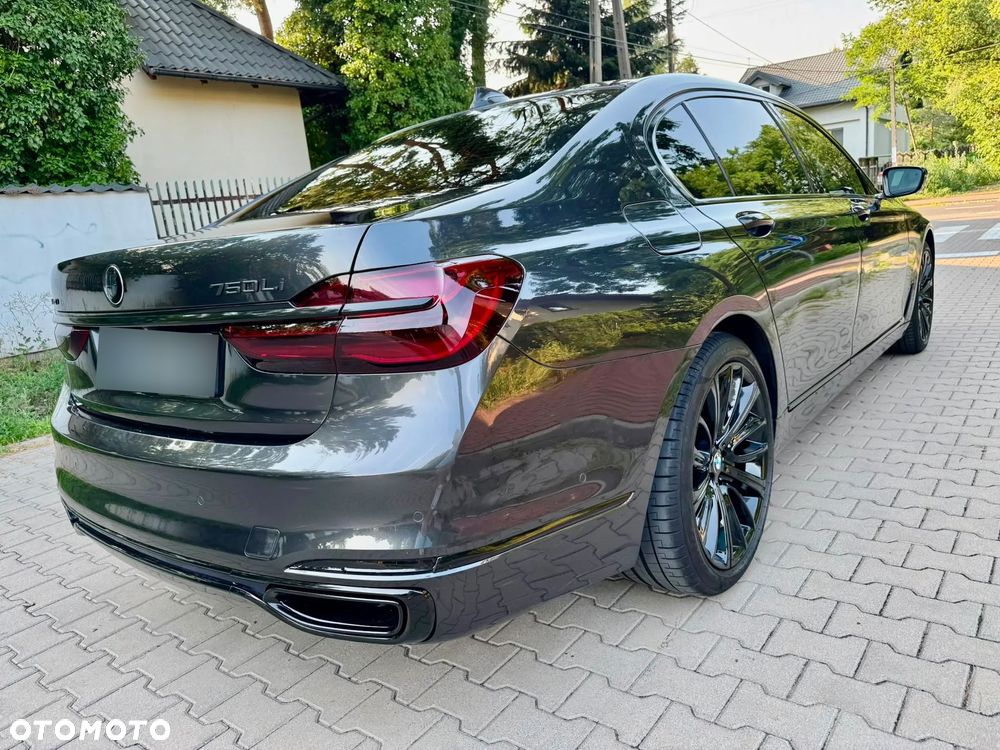 BMW Seria 7 750Li xDrive - 6