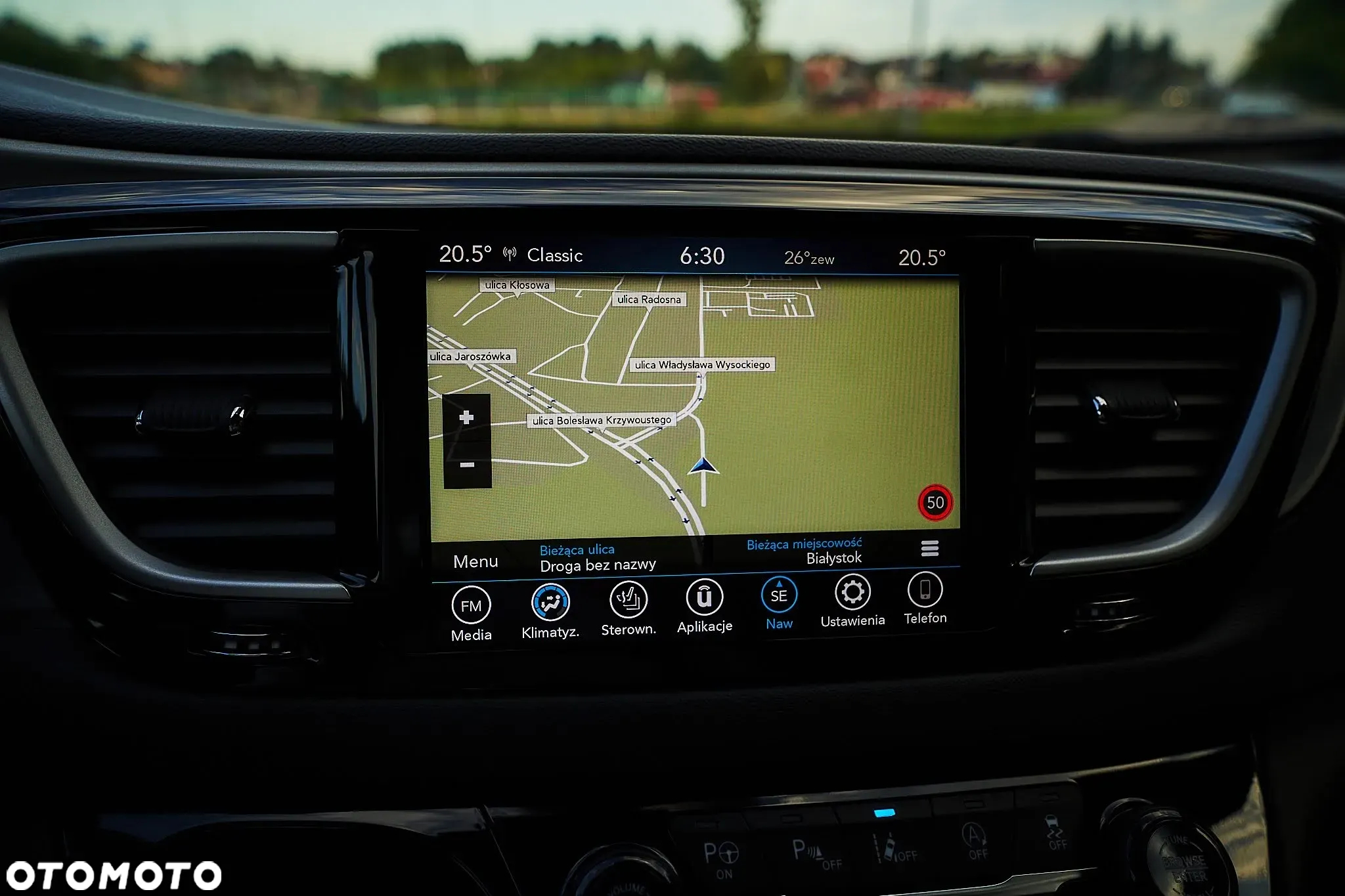 Chrysler Pacifica - 13
