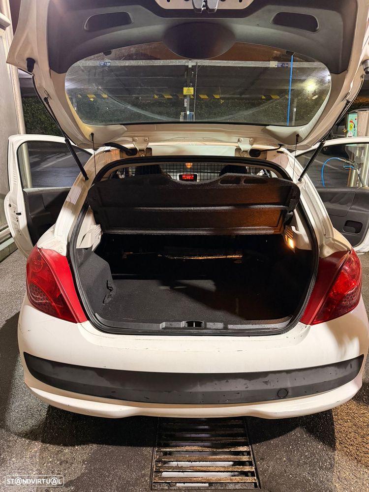 Peugeot 207 - 11