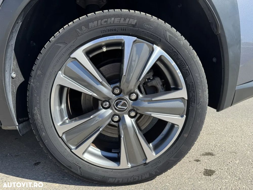 Lexus UX 300e Executive - 11