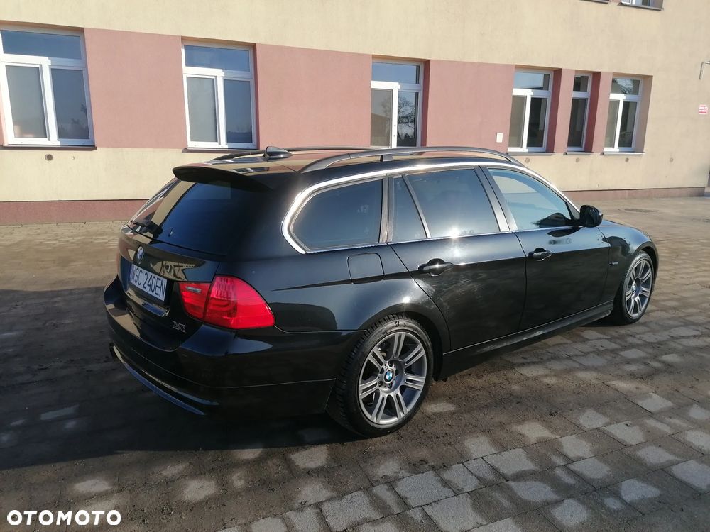 BMW Seria 3 325xi - 4