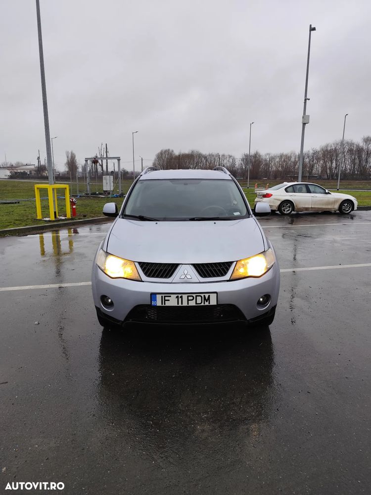 Mitsubishi Outlander 2.0 DI-D Instyle+ - 2