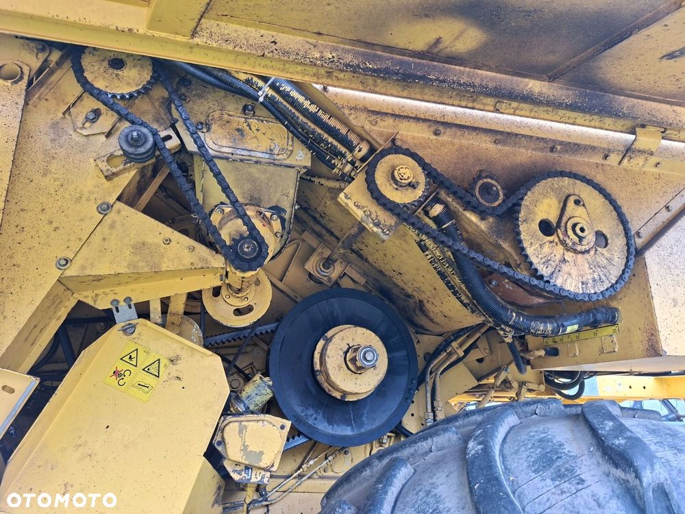 New Holland Tx 68 - 33