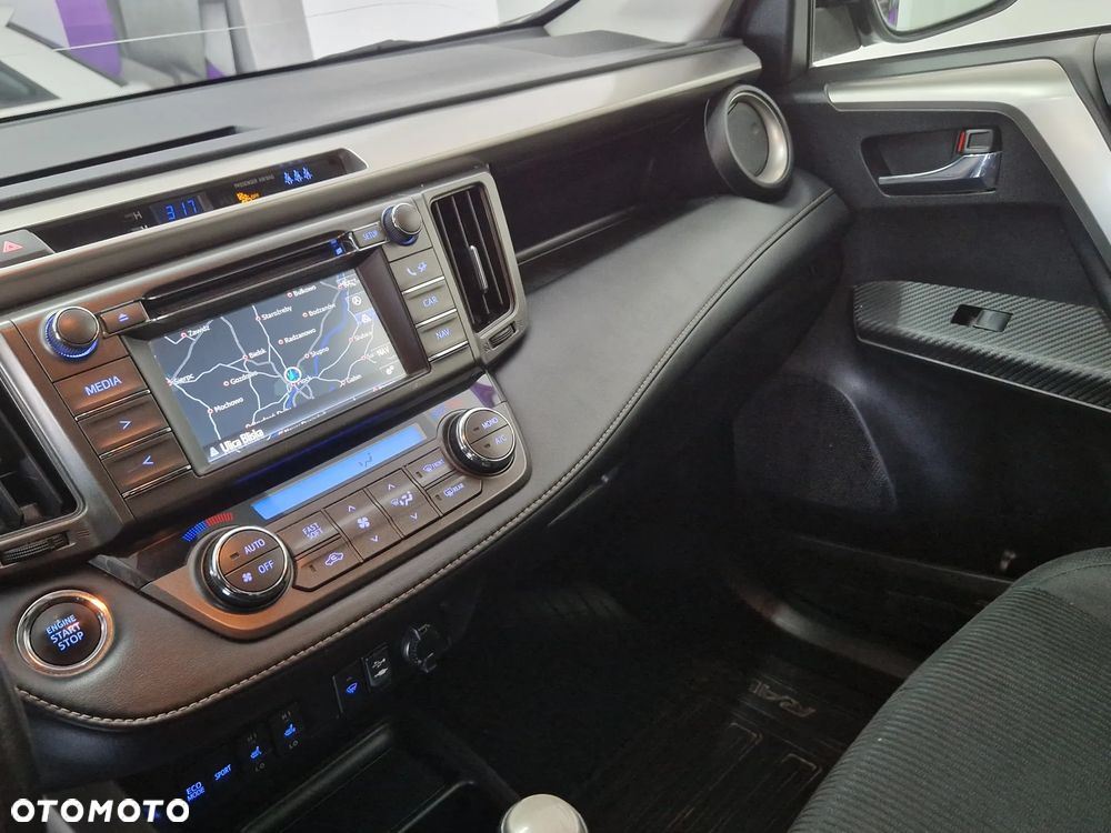 Toyota RAV4 - 23