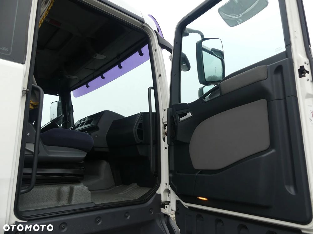 MAN TGA 26.400 6x2 / CHŁODNIA / EURO 4 / KABINA SYPIALNA / - 25