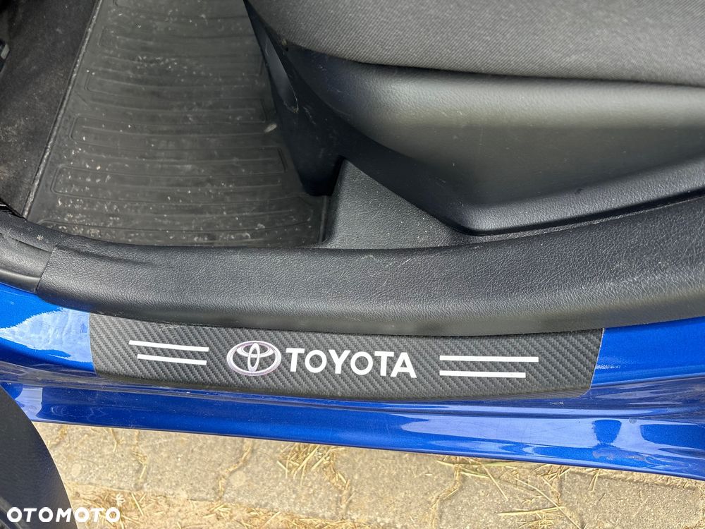 Toyota Yaris Hybrid 100 Selection - 9