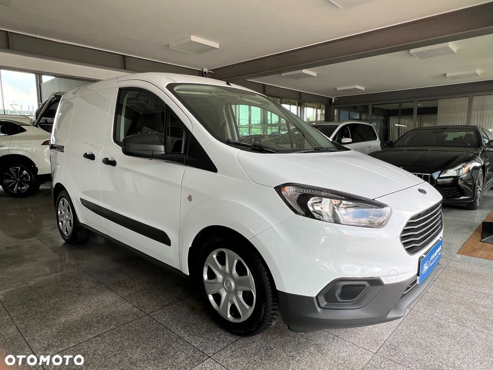 Ford Transit Courier - 4